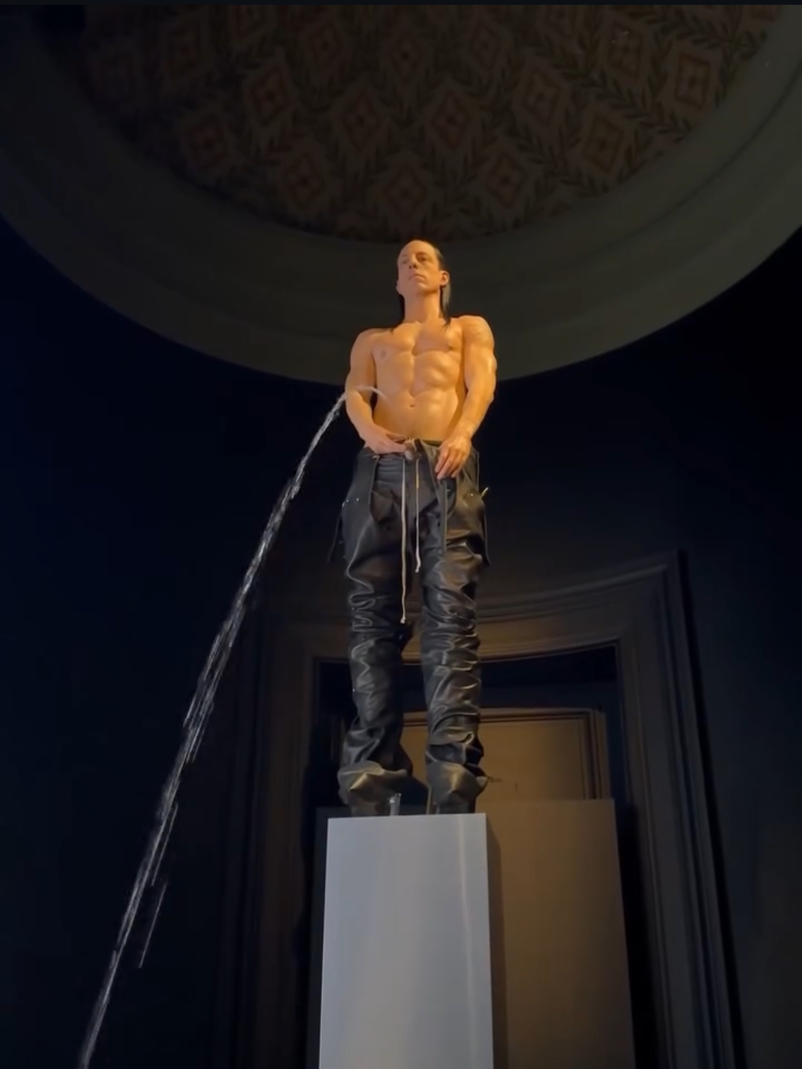 Deeds Magazine - RICK OWENS WATERED THE RIVER OF LOVE FOR HIS SS26